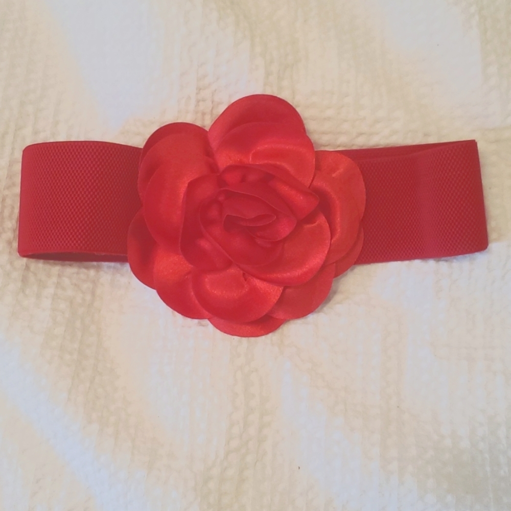 Red flower belt